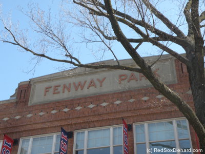 Obligatory shot of the Fenway facade on Opening Day. I chose this picture to post because it looks like it says, "FENWAY PAHK".
